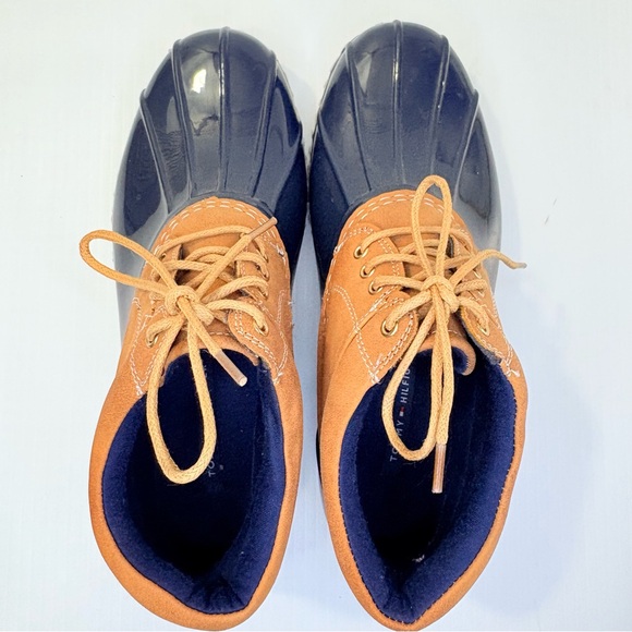 Tommy Hilfiger Navy and Tan Winter Duck Rain Boots Sz7 Classic Timeless Preppy - Picture 9 of 13